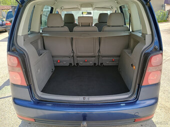 VW Touran 1,9TDI,77kw,r.2007,závěs - 7