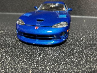 Dodge Viper GTS 1:18 - 7