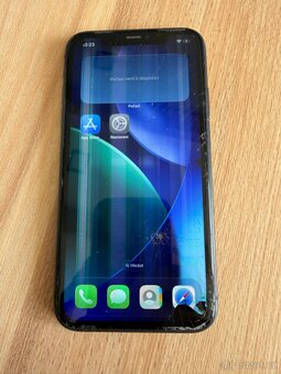 Apple iPhone 11 64GB - 7