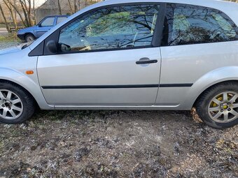 Ford fiesta 1.4 tdi - 7