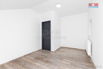 Pronájem bytu 3+1, 80 m², Pardubice, ul. Dašická - 7
