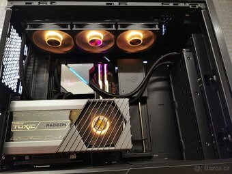ROG Helios + 6900XT 16GB toxic Ex / RTX 3090 24GB - 7