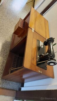 Šicí stroj Minerva v dřevěné skříňce – retro/retro-design - 7