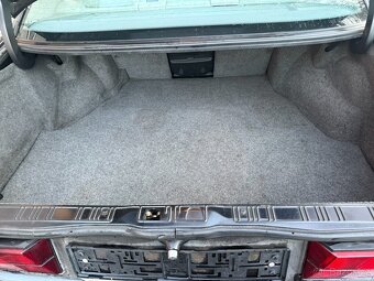BMW 735i E32 - 7