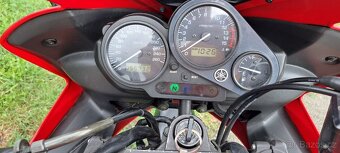 Yamaha FZS - 7