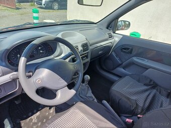 Renault clio 1.2 - 7