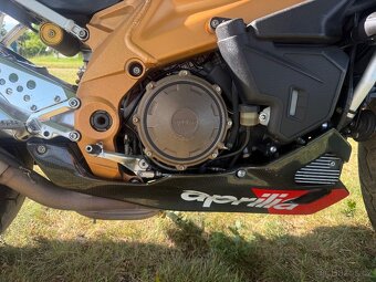 Aprilia tuono Factory rsv v2 - 7