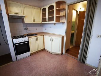 Byt 3+1 zděný, balkon, garáž. Jihlava - 7