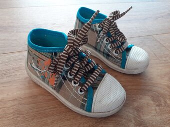 Sada bot vel. 21-26 - 7