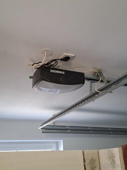 Garážová vrata s pohonem - 7