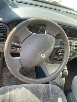 Renault Megane Scenic 1,6 - náhradní díly - 7