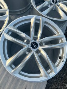 AUDI SPORT - NOVÁ SADA A4 B9 - 7