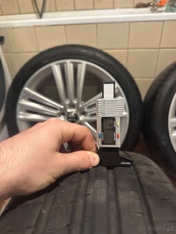 ALU Kola ŠKODA 5x100 R18 SIRIUS ZÁNOVNÍ Letní Pneu 205/45/18 - 7