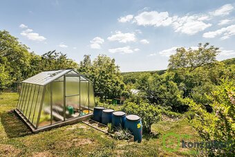 Prodej pozemku s vydaným stavebním povolením v Popůvkách u B - 7