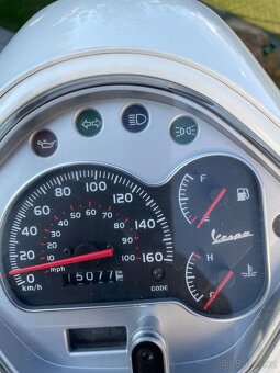 Vespa GTS Super 300 - 7