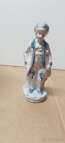 ručně malovaná porcelánová figurka chlapce - 7