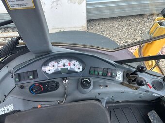 Traktorbagr New Holland B100C TC - 7