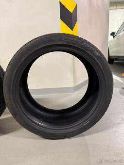 PIRELLI zimní pneu 305/35 R21 (zadní kola) a 275/40 R21 (pře - 7