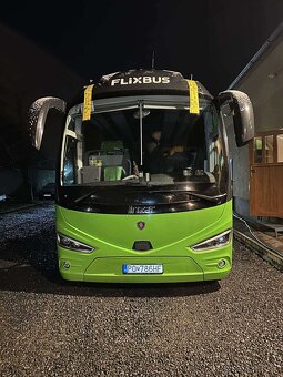 Čelní sklo pro autobus Mercedes Tourismo R2 - 7