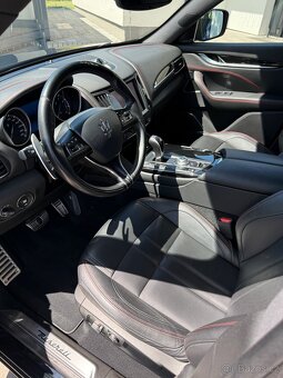 Maserati Levante SQ4 316 KW, autorizovaný servis, 81 000 km - 7