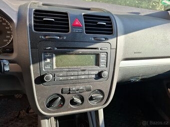 Prodám VW Golf 5 – 1.4 55kW, r.v. 2005 – na opravu nebo ND - 7