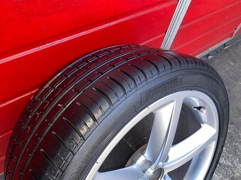 ALU kolo Audi 18" 8J ET43 + letní pneu 245/40/R18 - 7