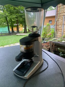 Prodám gastro kávovar Wega + mlýnek na káv - 7
