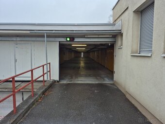 Garáž Praha - sídliště Řepy - ul. Na Chobotě - 7