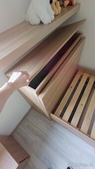 2x Postel 90x200, noční stolek a peřiňák - 7