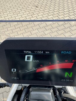 BMW R1250R - 7