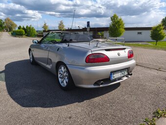 MG F 1,8i - 7