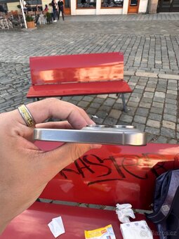 iPhone 15 Pro Max 256 GB – zablokovaný iCloud, na díly - 7