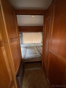Karavan Wilk Deluxe - 7