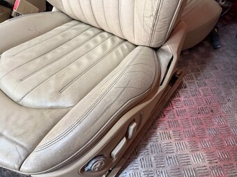 SEDAČKY AUDI A8 4H D4 - 7