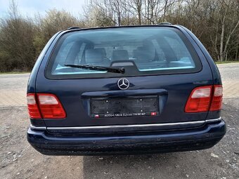 Mercedes-Benz Třída E 320i 4x4 - 7