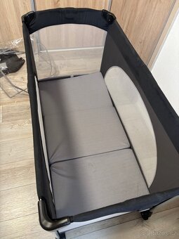 Cestovní postýlka Joie Allura a matrace - 7