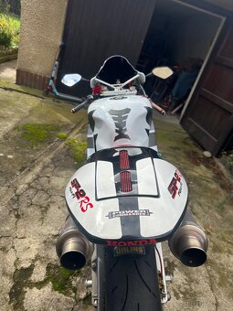 Honda VTR 1000 SP2 - 7