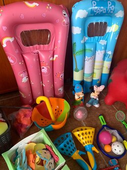 Hromada hraček - prodej komplet, osobní odběr - 7