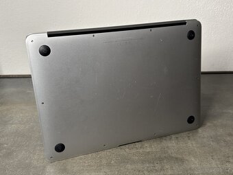 MacBook Air 13" 2015 128GB / i5 / 8GB - DPH - 7