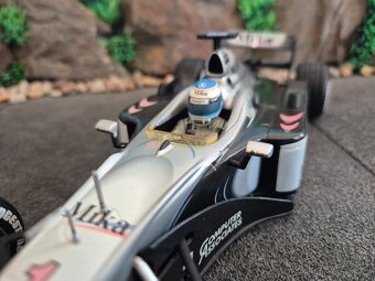Prodám model formule F1 1:18 Mercedes Benz Mclaren MP4/15 20 - 7