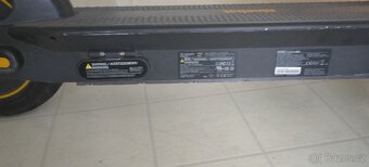 Elektrická koloběžka ninebot g30 E - 7
