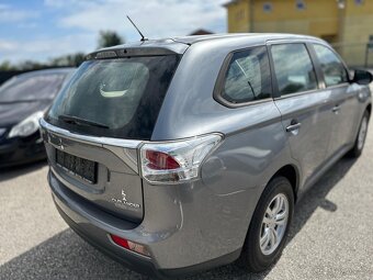 Mitsubishi Outlander 2.0 i16/V110KW r.v.10/2012 - 7