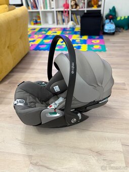 Set dětské autosedačky Cybex Plus + Base T rezervace do 25. - 7