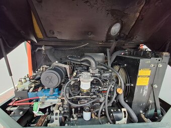 Prodám kolový bagr Yanmar B50W - 7