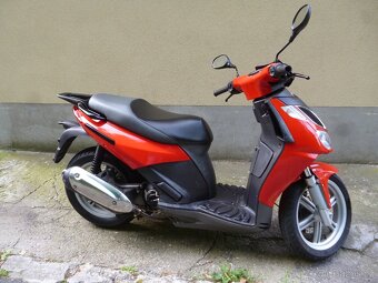 Aprilia Sportcity 125. Rok 2008. Najeto 42063km. - 7