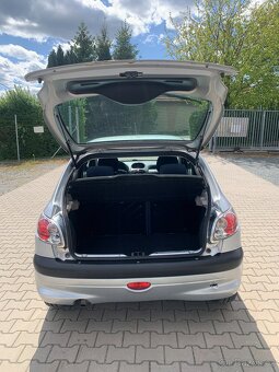 Peugeot 206 1.4i, TK 04/2027, rok 2002 - 7