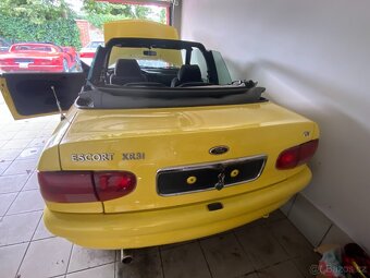 Ford Escort - 7
