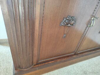 Prodám starožitný Buffetschrank - 7