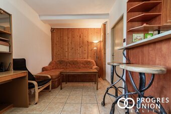 Exkluzivní prodej  rodinného domu s velkým pozemkem  Rožnov  - 7