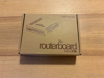 WiFi router MikroTik RouterBOARD hAP ac - 7